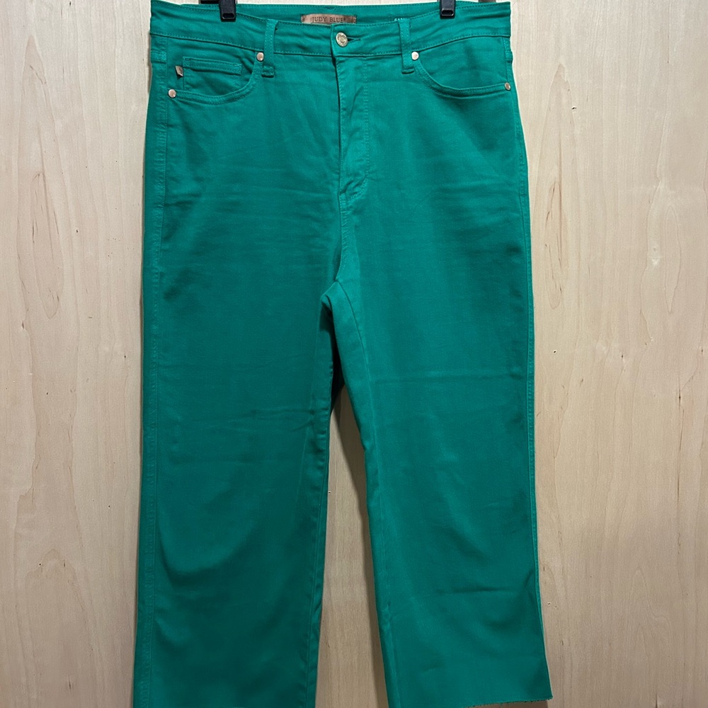 Judy Blue Women’s Vibrant Green Wide Leg Jeans with Raw Hem